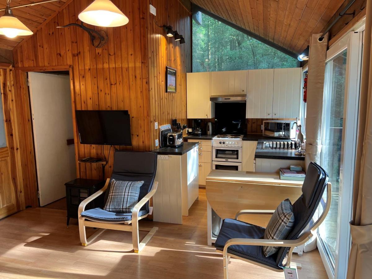 Loch Aweside Forest Cabins Dalavich エクステリア 写真